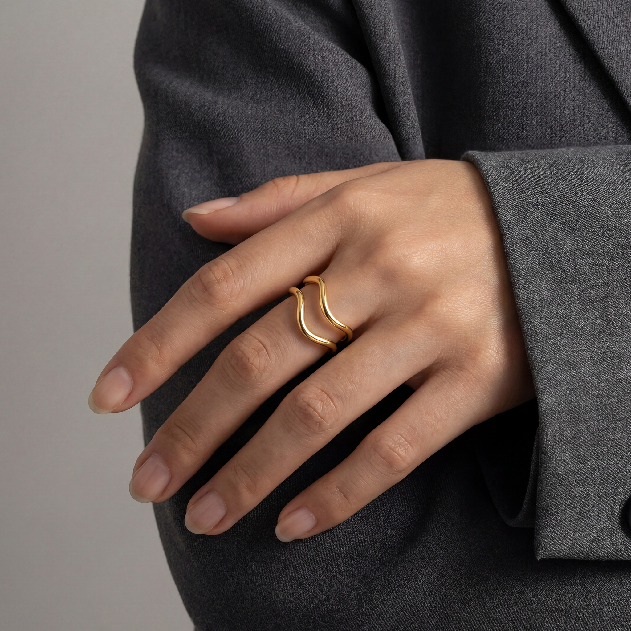 RB Jewelry Wave Set - Wave Ring minimal gold open ring top view